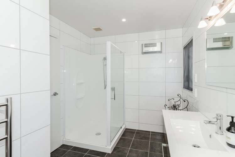 3A The Esplanade Westshore_11