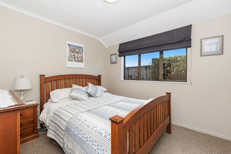 48 Wiltshire Drive Huntington_13