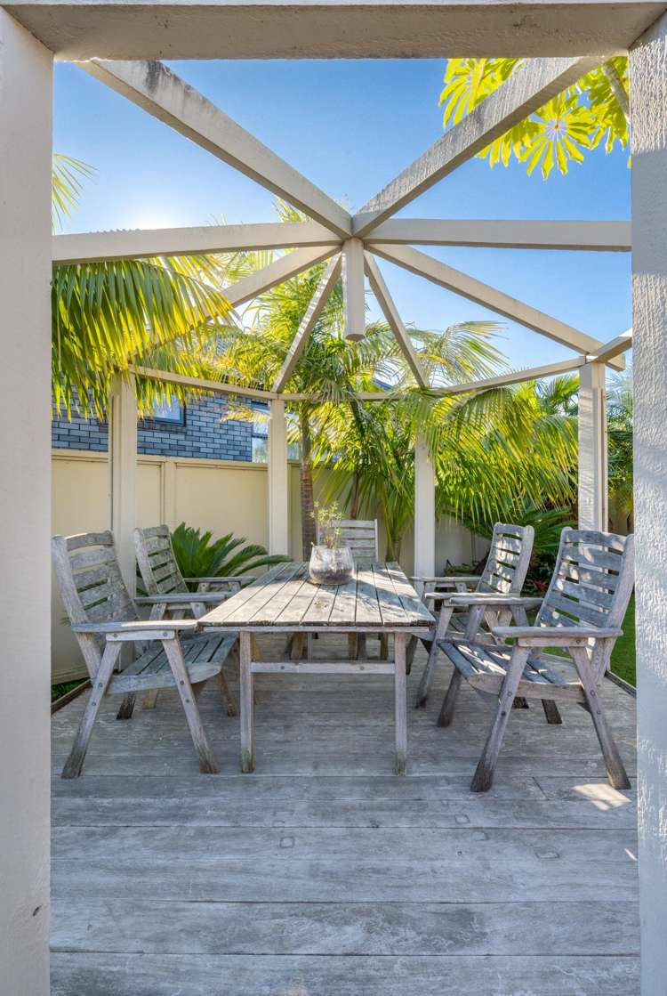 20 Butley Drive Farm Cove_36