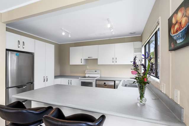 2/66 Shackleton Road Mount Eden_3