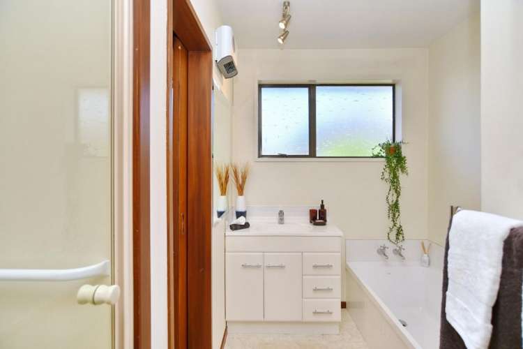 2 Fiona Place Hei Hei_13