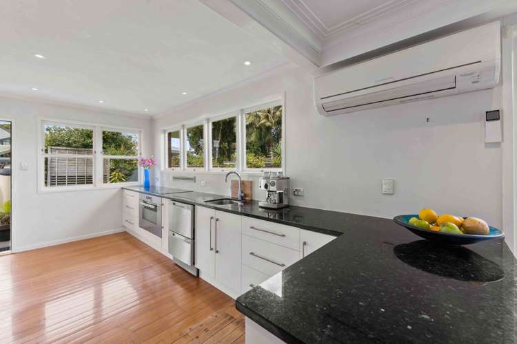 7 James Place Opaheke_1