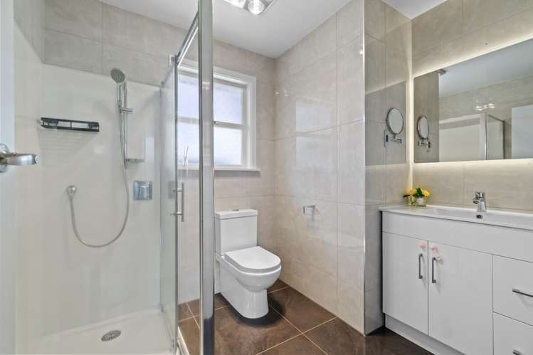 5 Totaravale Drive Totara Vale_12