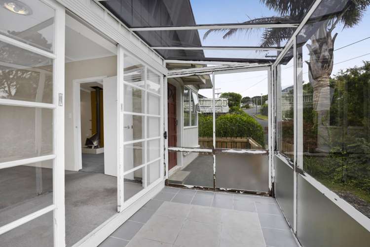 64 Ngamotu Road Spotswood_21