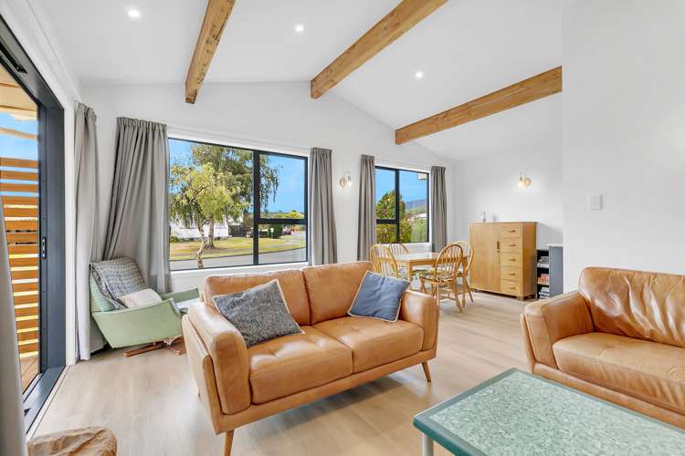 8 Kentucky Street Totara Park_6