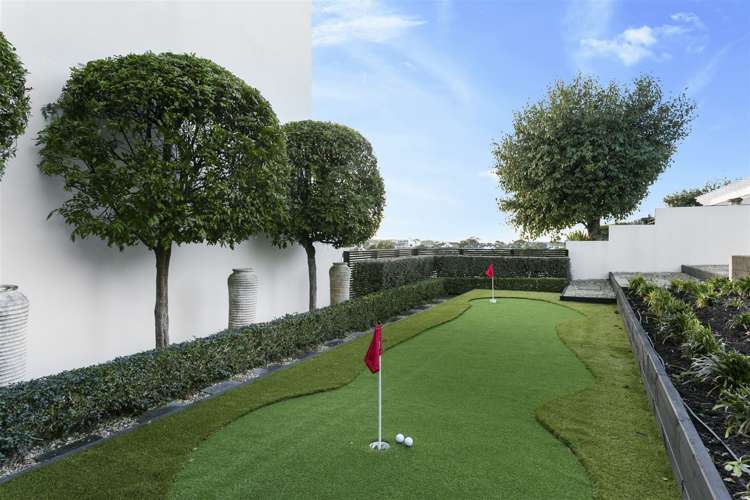 8/258 Hurstmere Road Takapuna_12