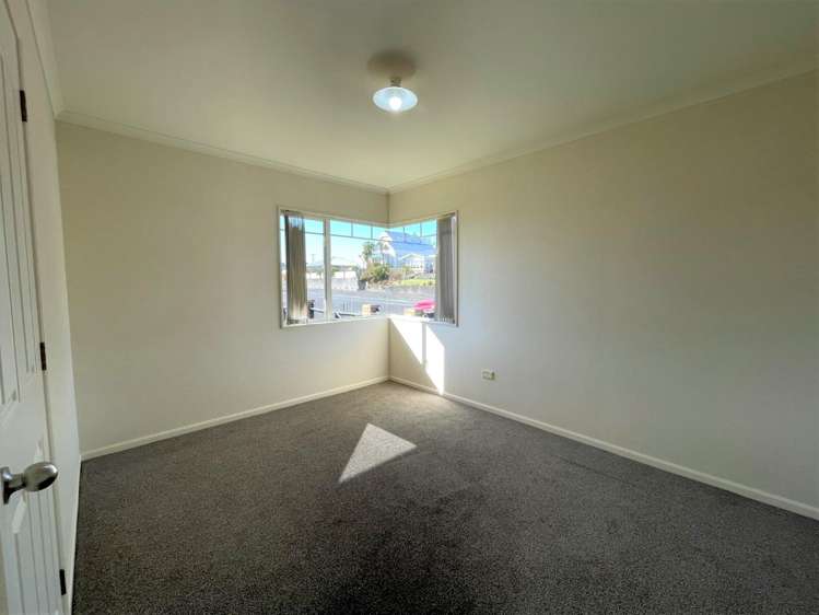 332a Devon Street West 10844_10