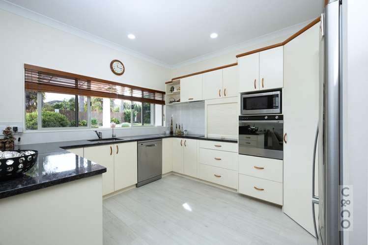 41 Sunny Crescent Huapai_12