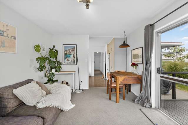 2/207 Estuary Road South New Brighton_4