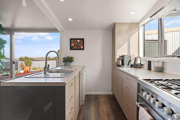 37 Stanley Street Kenmure_7