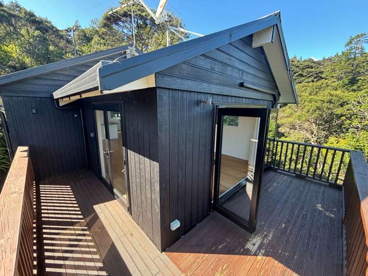 1109 Huia Road Huia_6