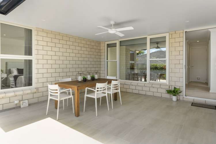 30 Broadwater Close Pyes Pa_13