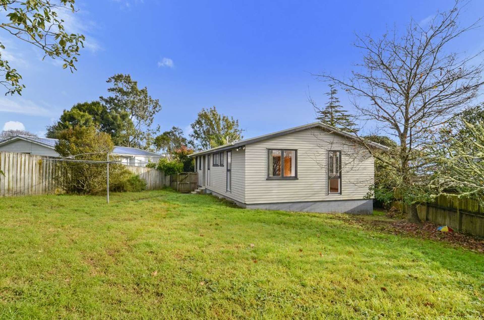 46 Taurus Crescent Beach Haven_0