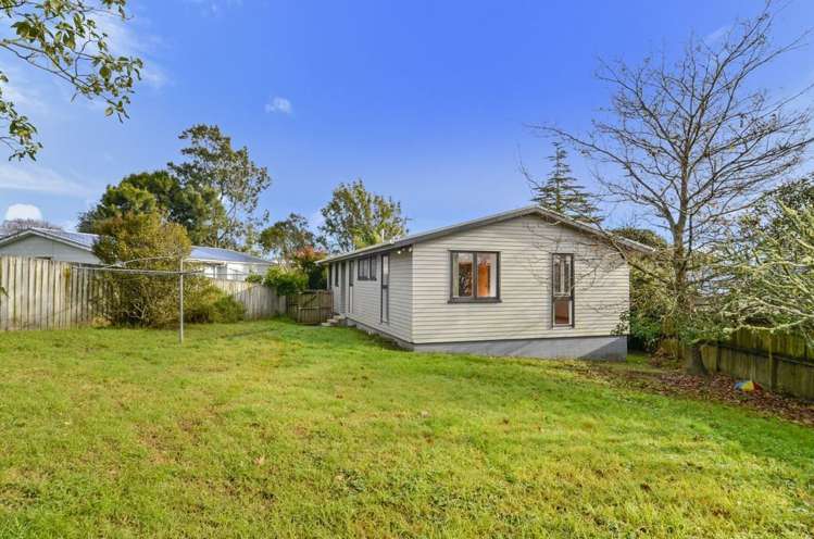 46 Taurus Crescent Beach Haven_0