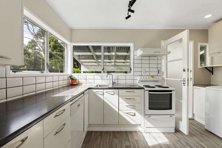 1/38 Aeroview Drive Beach Haven_5