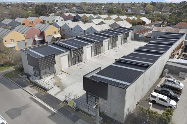 Brand New, High Stud, Mini Warehouse Units
