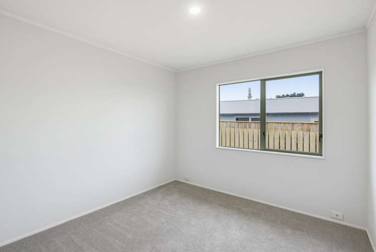 27 Rutherford Drive Waikanae Beach_11