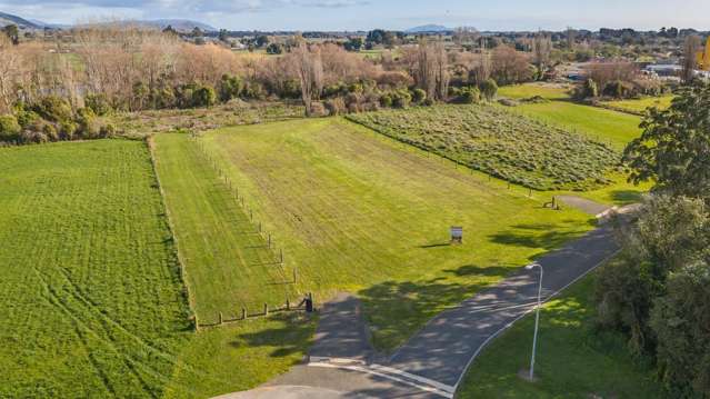 Build the life you love in Ohau