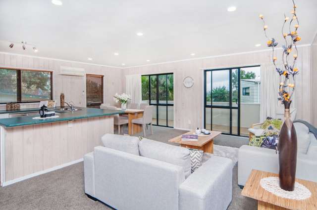 2/12 Bain Place Bucklands Beach_3