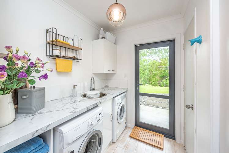 122a No 2 Line Okoia_10