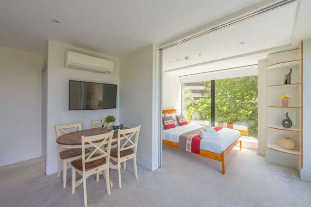 Spacious and well-presented apartment in CBD