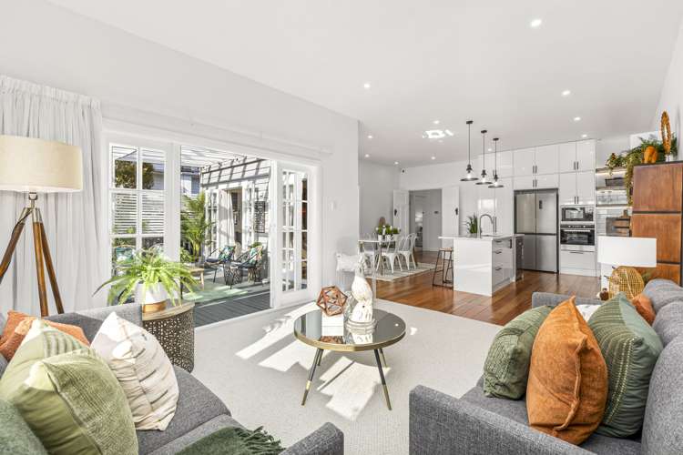 83 Golf Road New Lynn_9