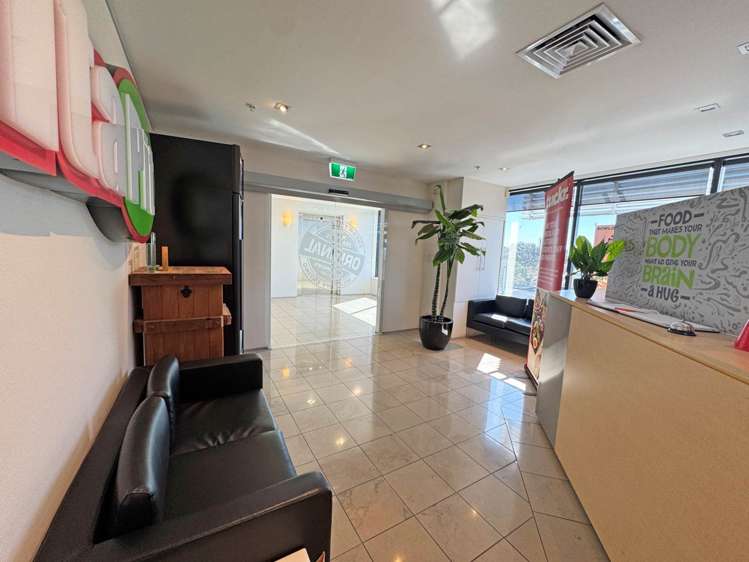 Unit 5/95 Hurstmere Road Takapuna_6