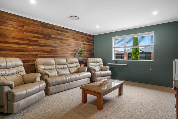 41 Pegasus Main Street Pegasus_9