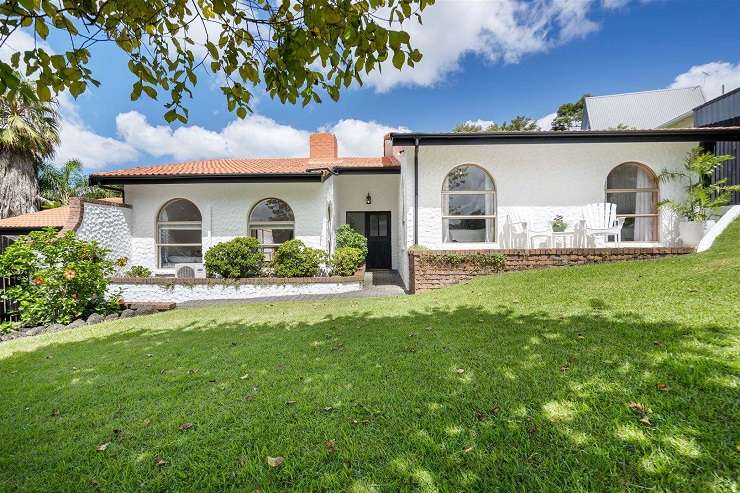 cottage with front veranda  5 Mira Street, Ponsonby, Auckland