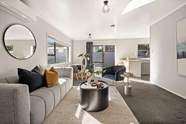 2/20 Alexander Street_1