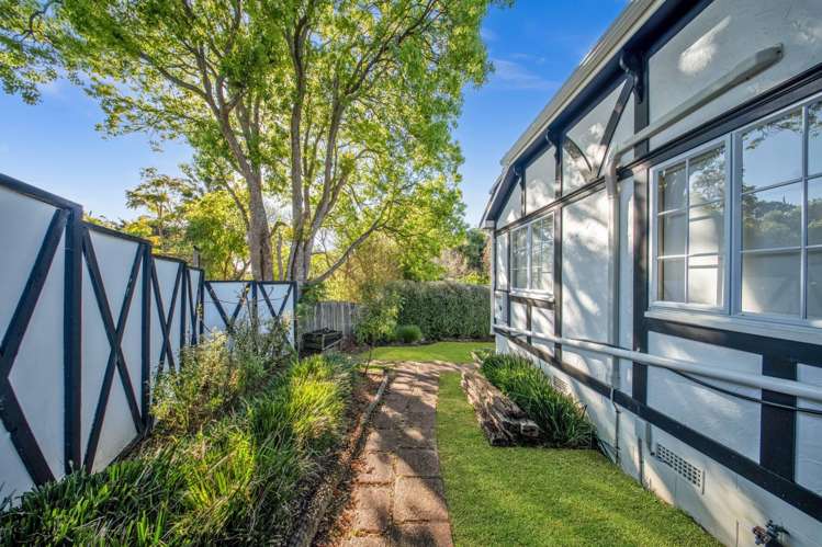 27 Charles Dickens Drive Mellons Bay_37