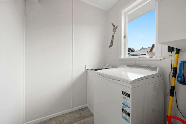 7 Matthews Crescent Melville_13