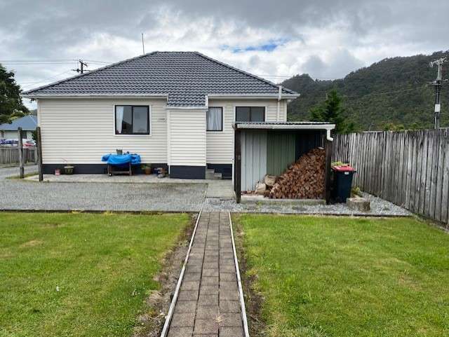 48 Monro Street Cobden_2