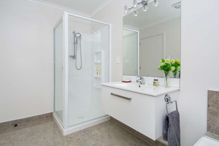 17 Seashell Drive Papamoa_6