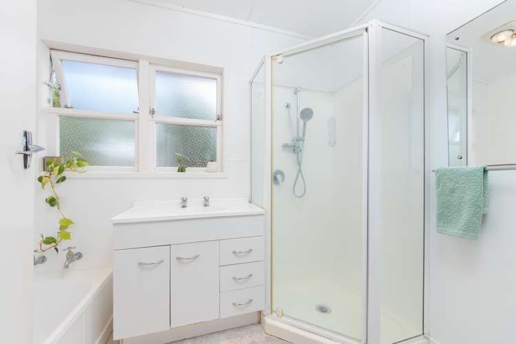 6 Kia Ora Road Beach Haven_8