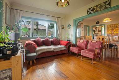 82 Beachcroft Avenue_3