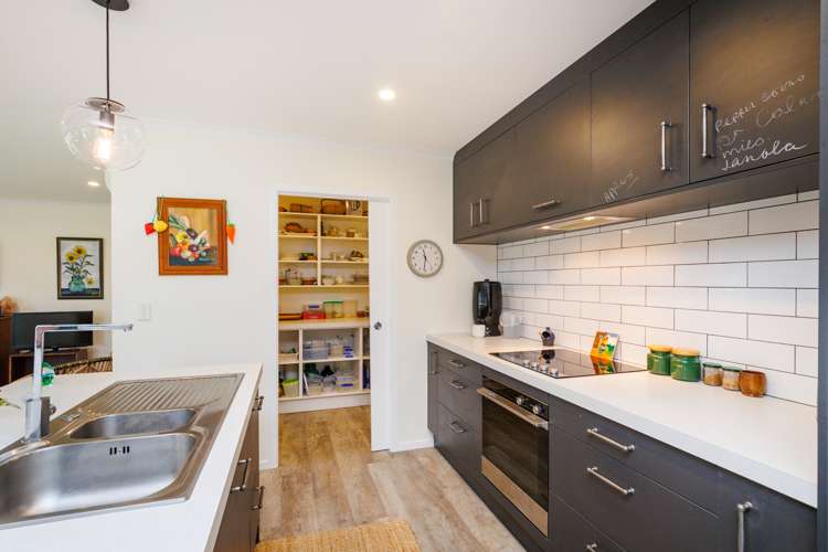 77 Pharazyn Street Feilding_25