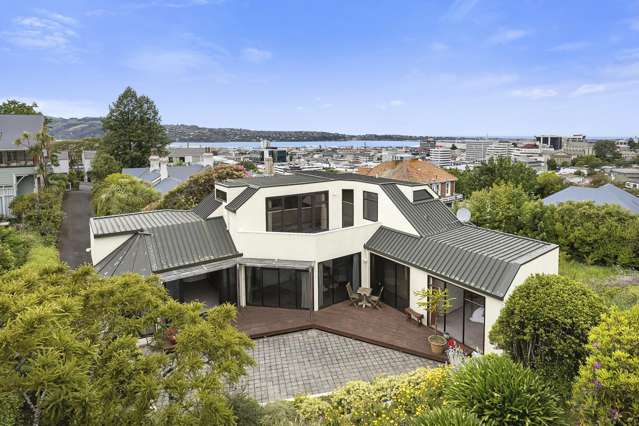 Versatile Living in a Prime Location