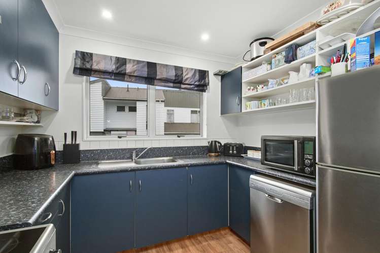 202 Dowse Drive Maungaraki_9