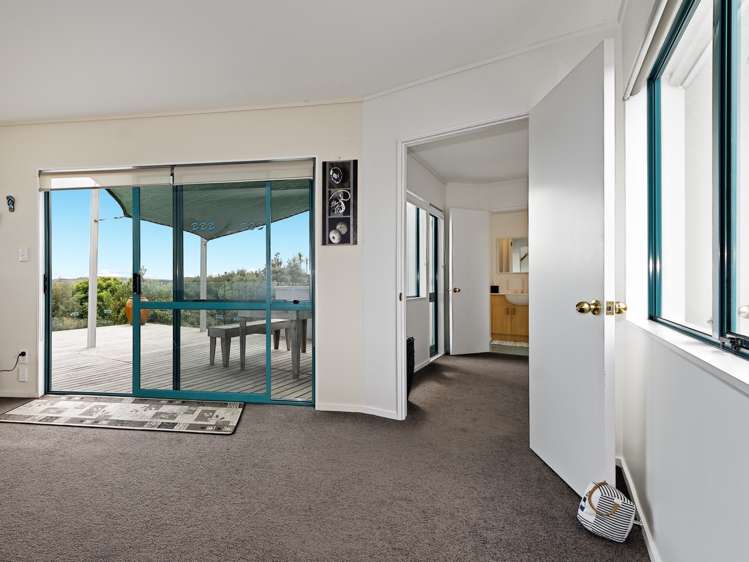 123 Piha Road Piha_6