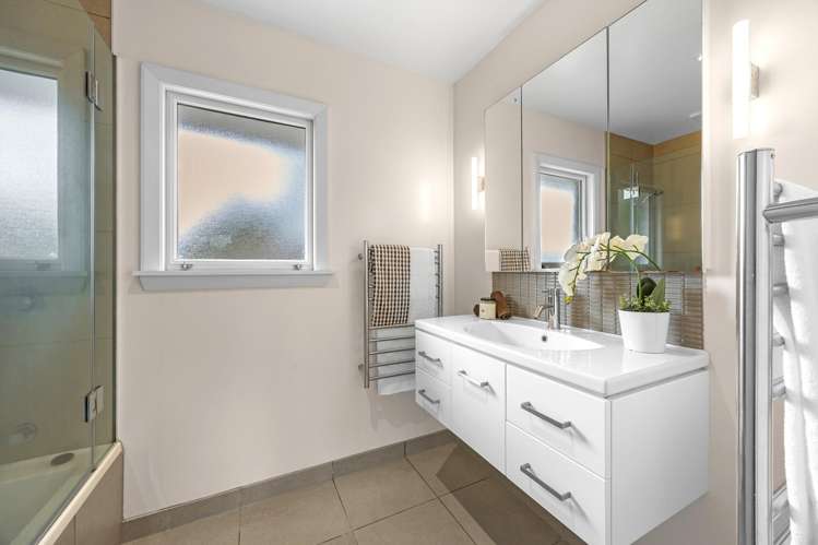 1 Cotswold Avenue Bishopdale_11