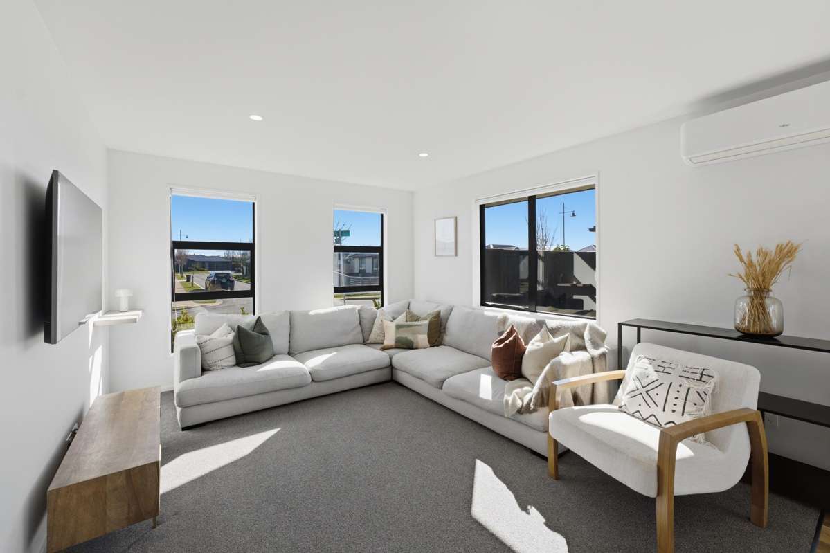 10 Helicon Street_3