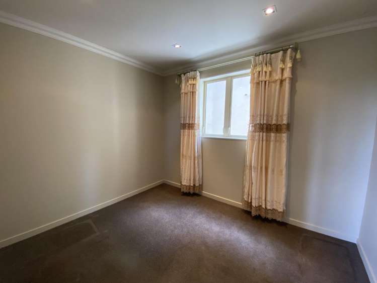 19 Bunker Way Strathmore Park_12