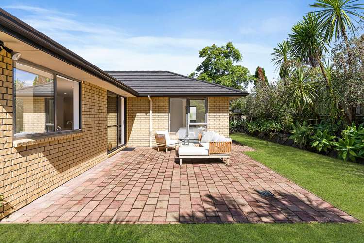 6 George Deane Place Greenhithe_1