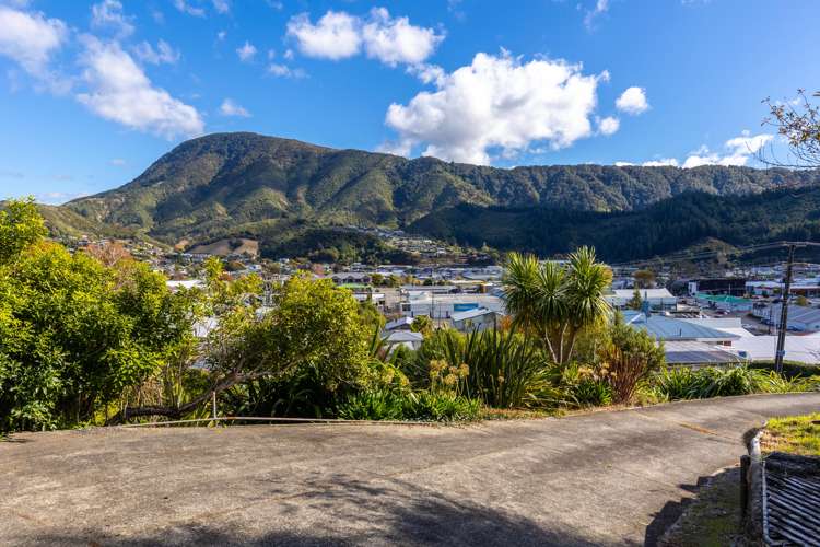 8 Taranaki Street Picton_19