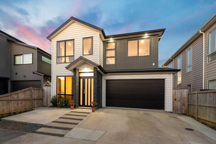 14 Matahae Drive Flat Bush_28