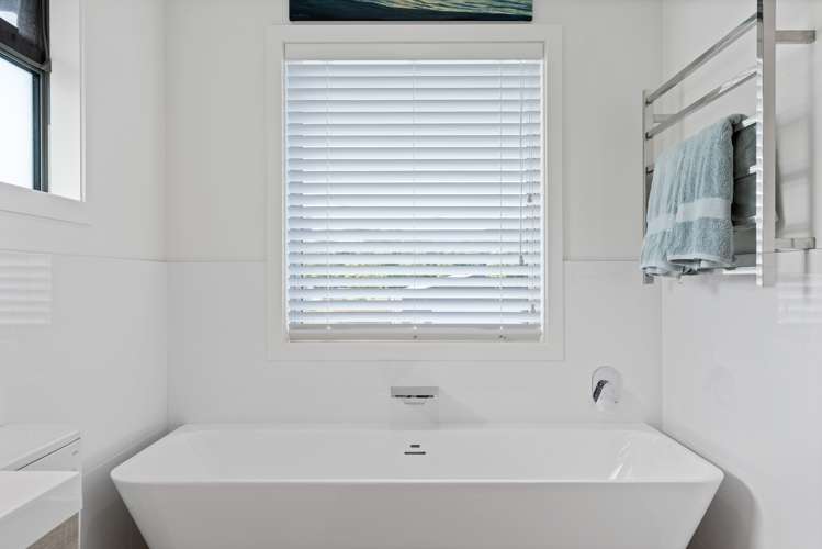 1 Alamar Crescent Mangawhai Heads_12