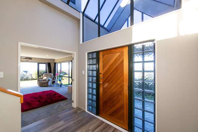 84 Churchill Drive Taradale_2