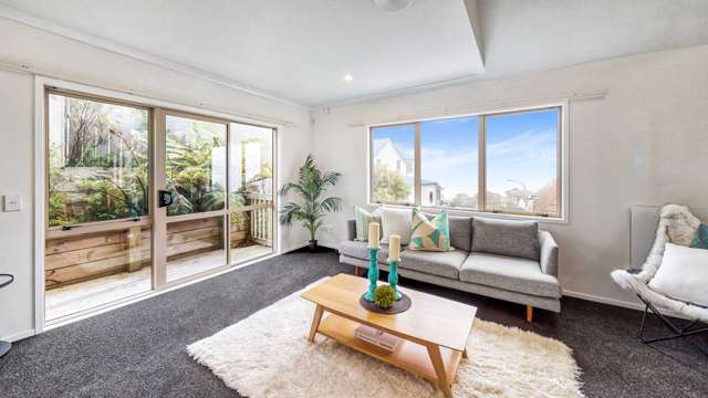 Stylish and Modern Townhouse in Broadmeadows