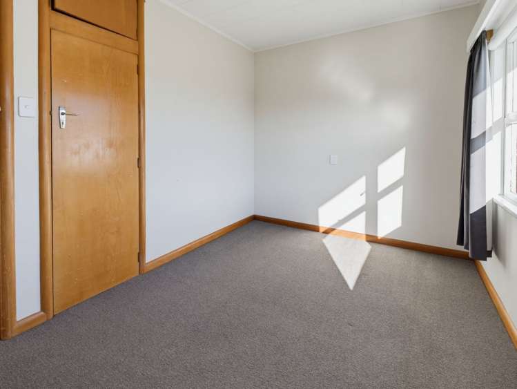 1/7 Tennyson Crescent Stoke_10